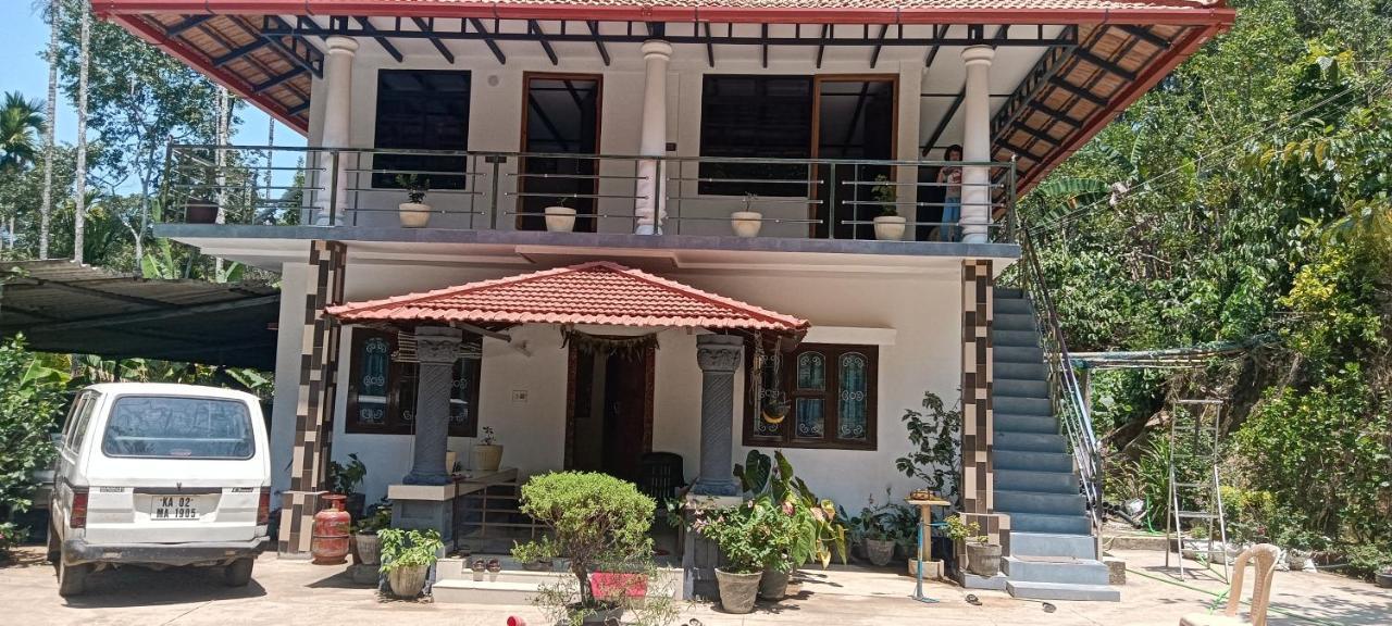 Kund Estate Stay Madikeri Exteriör bild